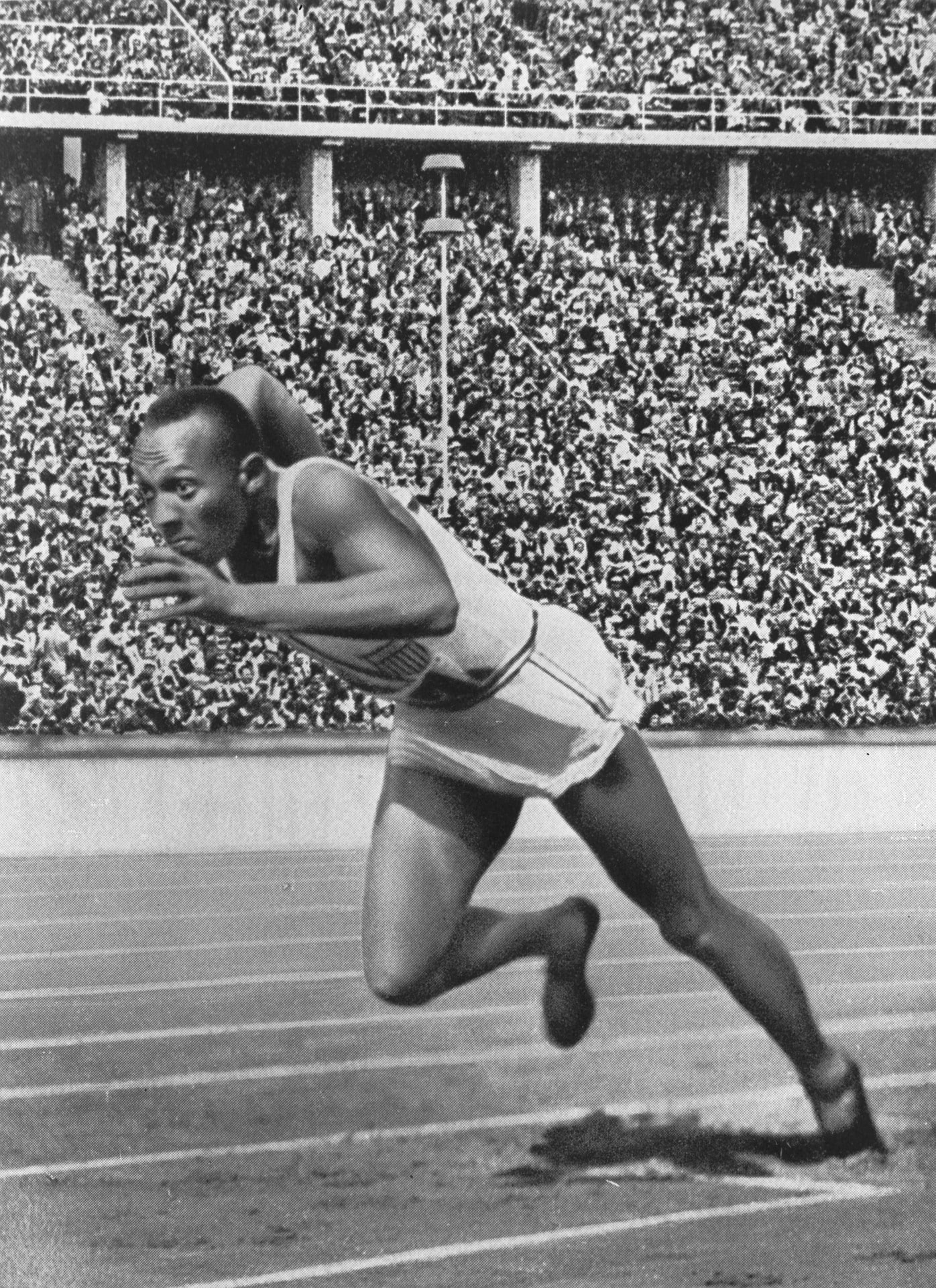 Jesse Owens running