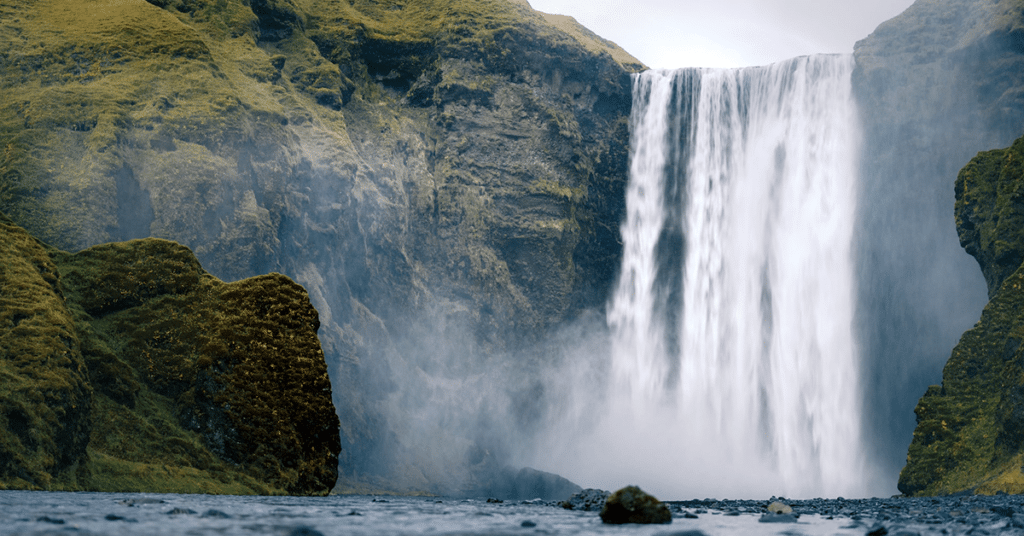 Iceland-Waterfall