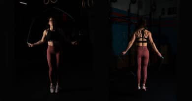 Double-Unders-Workouts-with-Female-Athlete